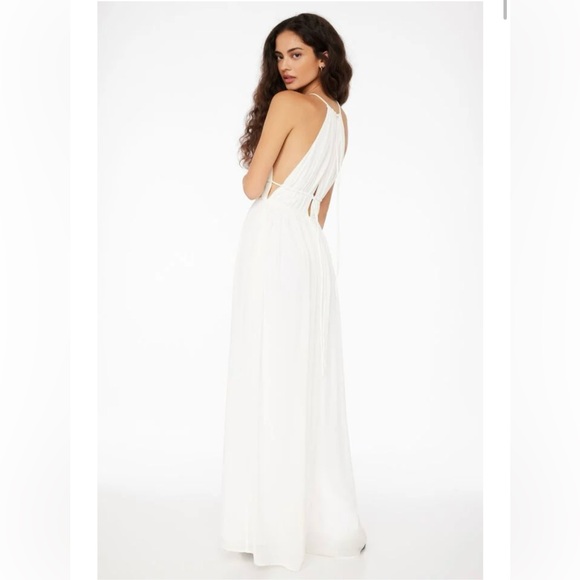Stunning bridal halter jumpsuit - Picture 3 of 9